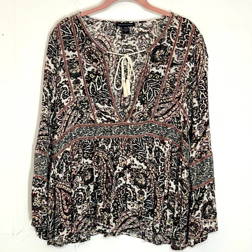🌞 American Eagle Outfitters paisley boho tassel tie bell sleeve top women size M